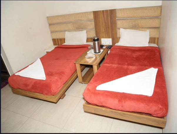 Midtown Hotel Ahmedabad Extérieur photo